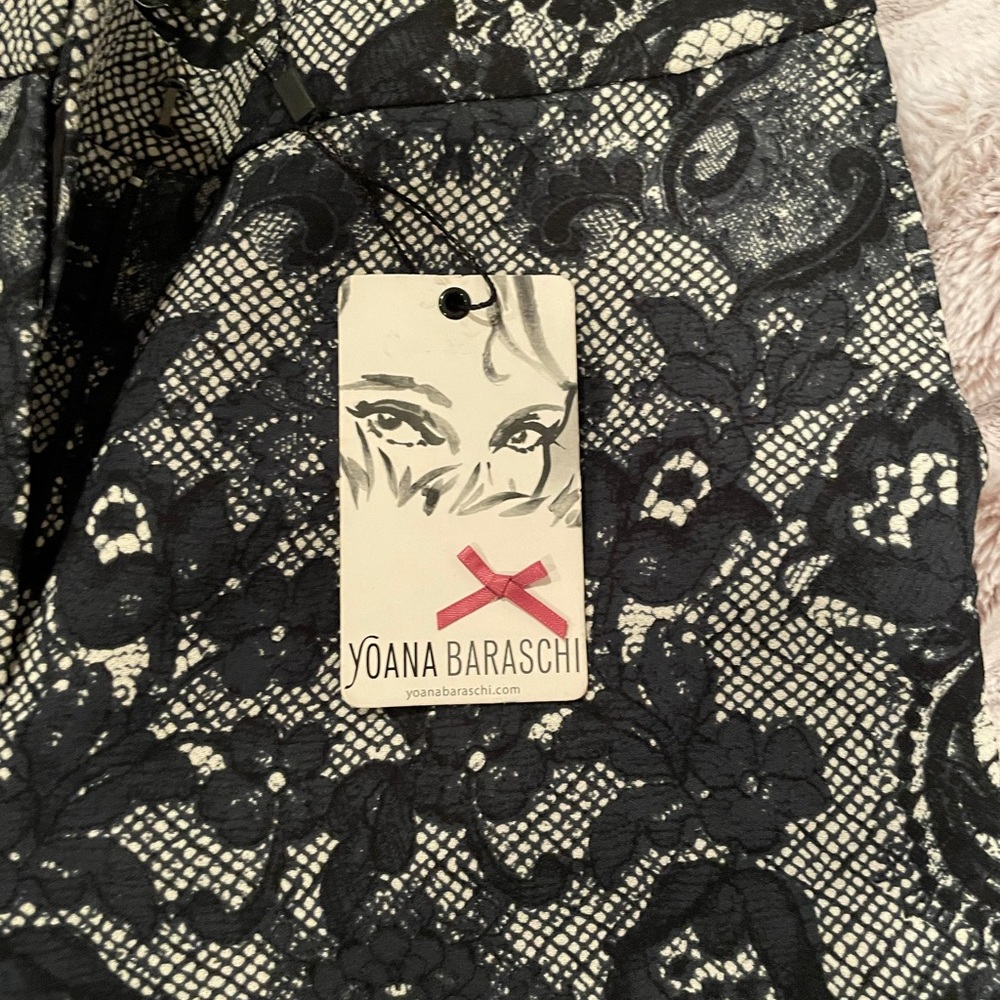 Nwt never worn. Navy pant